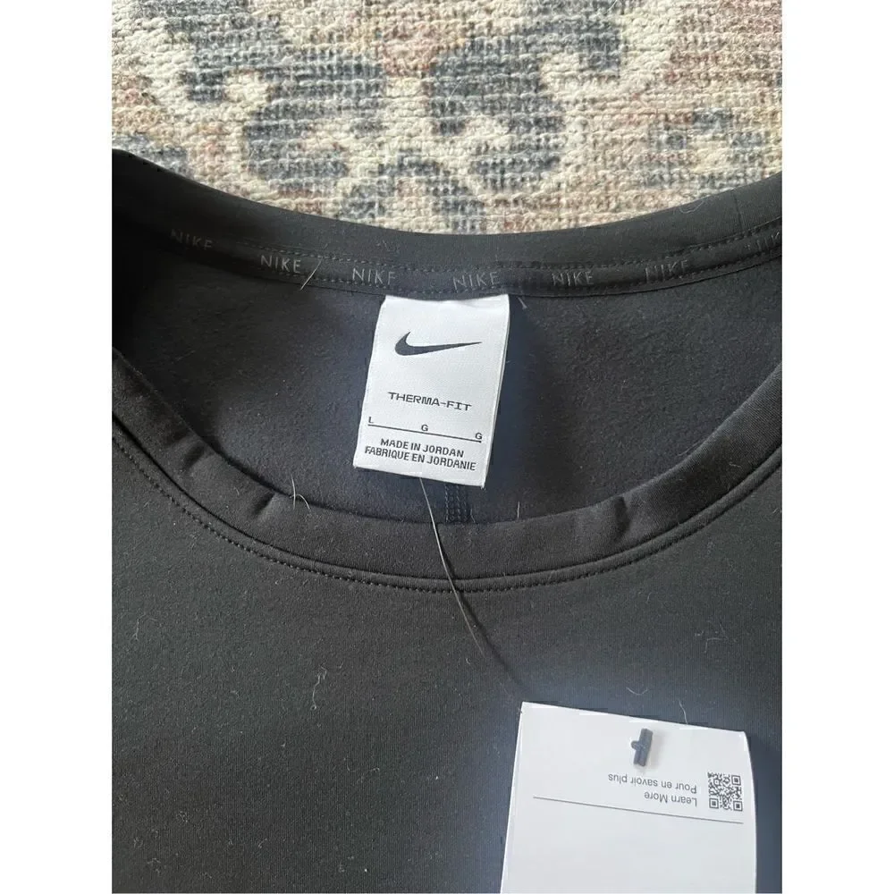 NWT Nike Women's One Therma-FIT Long Sleeve Top